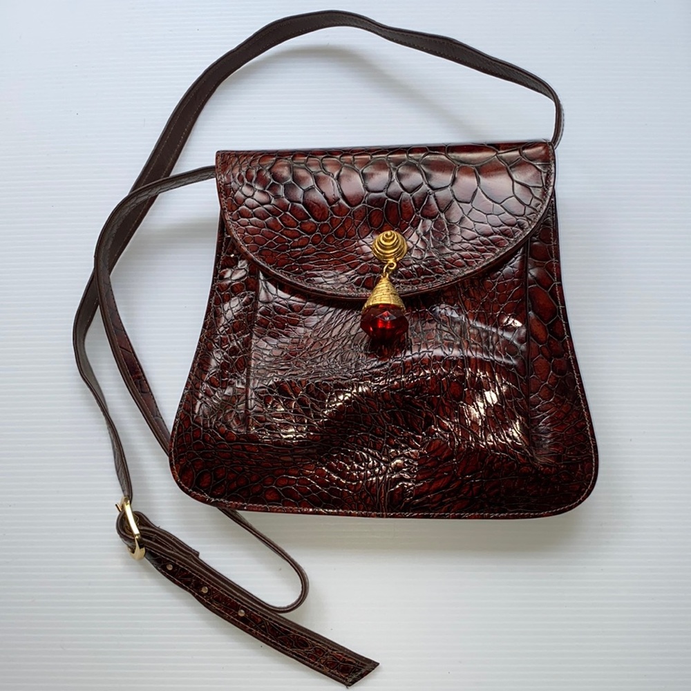 SONDRA ROBERTS HANDBAG  "OUTSTANDING!" BROWN CROC EMBOSSED LEATHER!